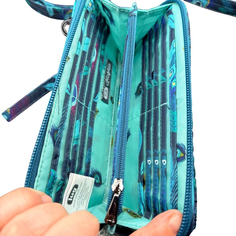 Lug Kickflip RFID Wallet Wristlet crossbody Peacock Feather Print Organizer - Picture 5 of 8